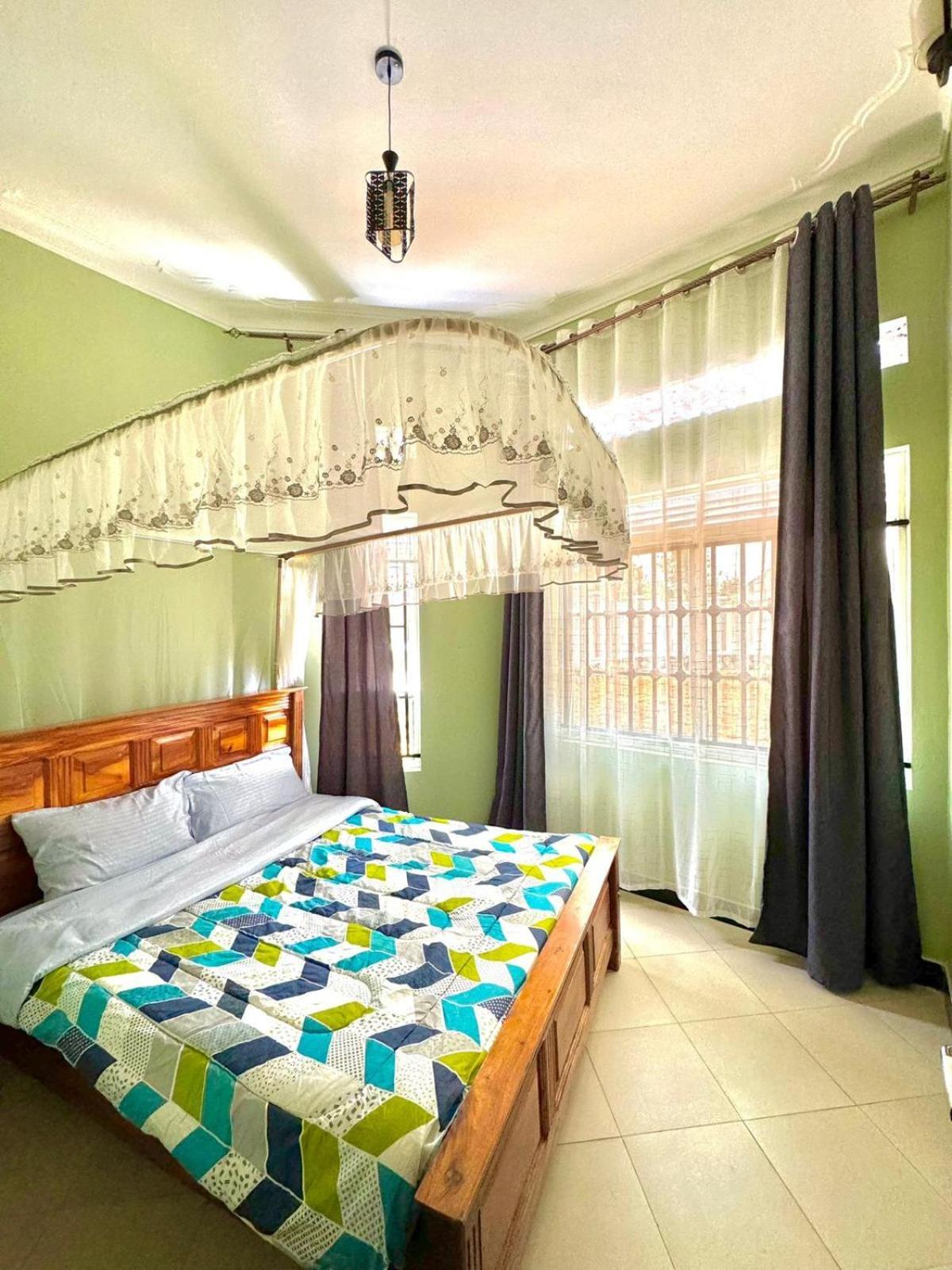 Entula Safari And Accommodation Mbarara 外观 照片